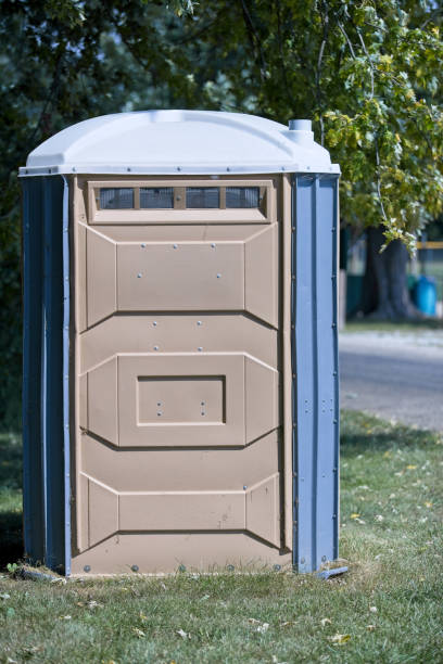 Portable bathroom rental in Hollister, MO
