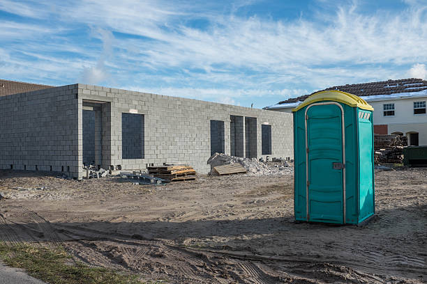 Best Portable restroom trailer rental  in Hollister, MO